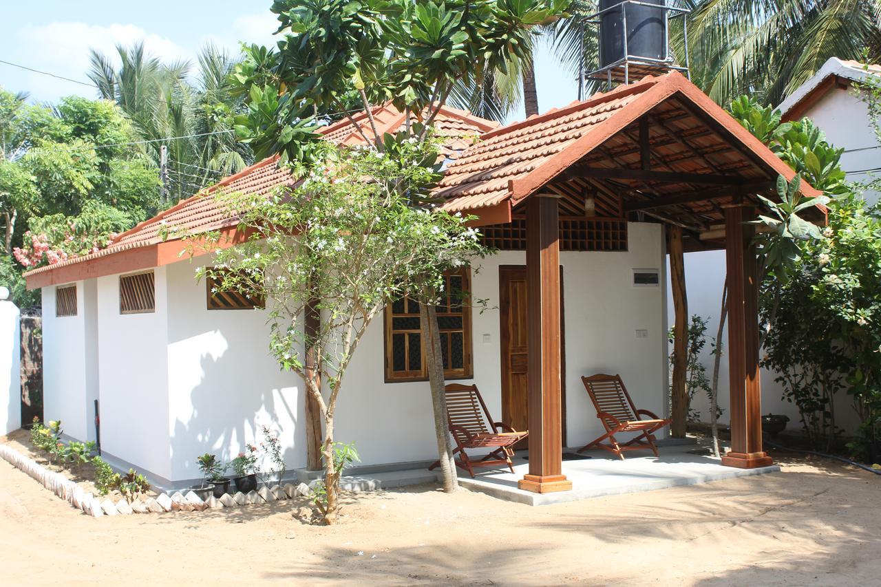 Sandy Beach Hotel Arugam Bay Exterior photo