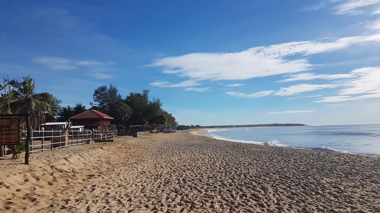 Sandy Beach Hotel Arugam Bay Exterior photo