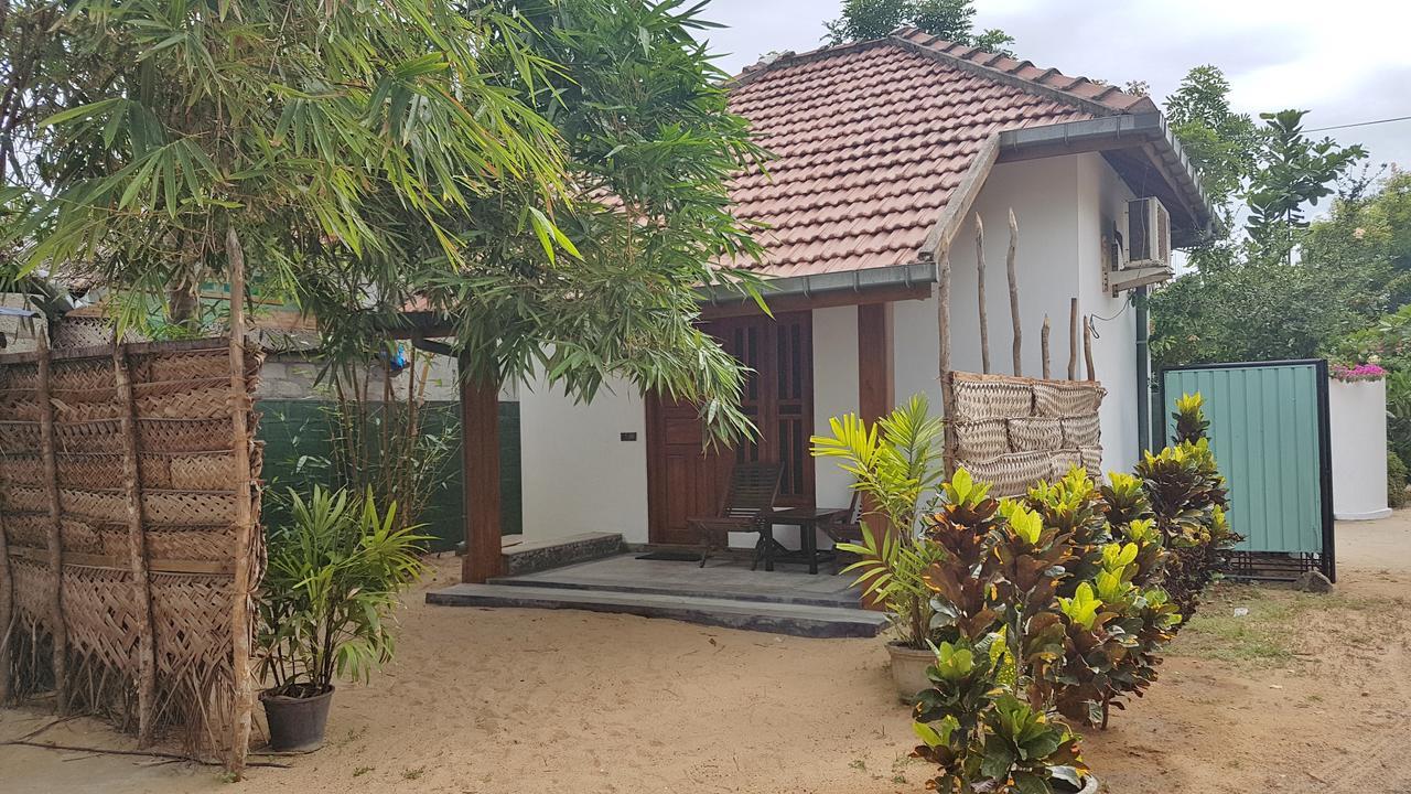 Sandy Beach Hotel Arugam Bay Exterior photo
